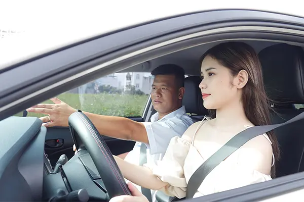 Học viên được học kèm 1/1 với giáo viên