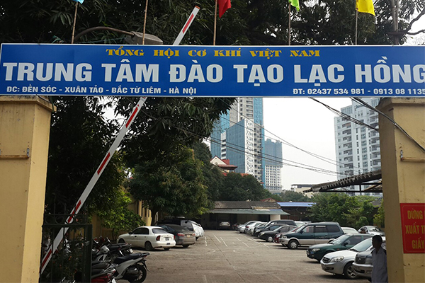 Trung tâm Đào tạo lái xe Lạc Hồng